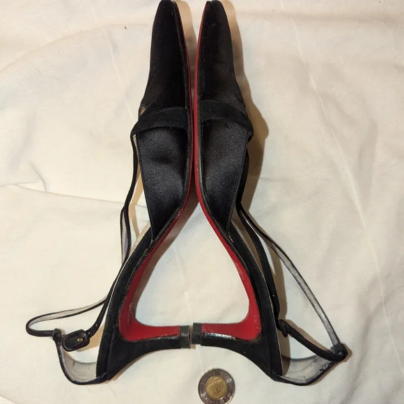 Manolo Blahnik Black Women's Shoe - Picture 6 of 10
